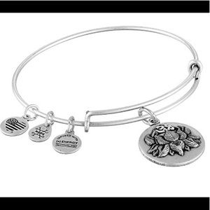 NWT Alex and Ani Lotus Peace Petals Bracelet